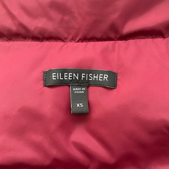 Eileen Fisher XS‎ goose down burgundy full zip nylon puffer vest - Picture 8 of 10